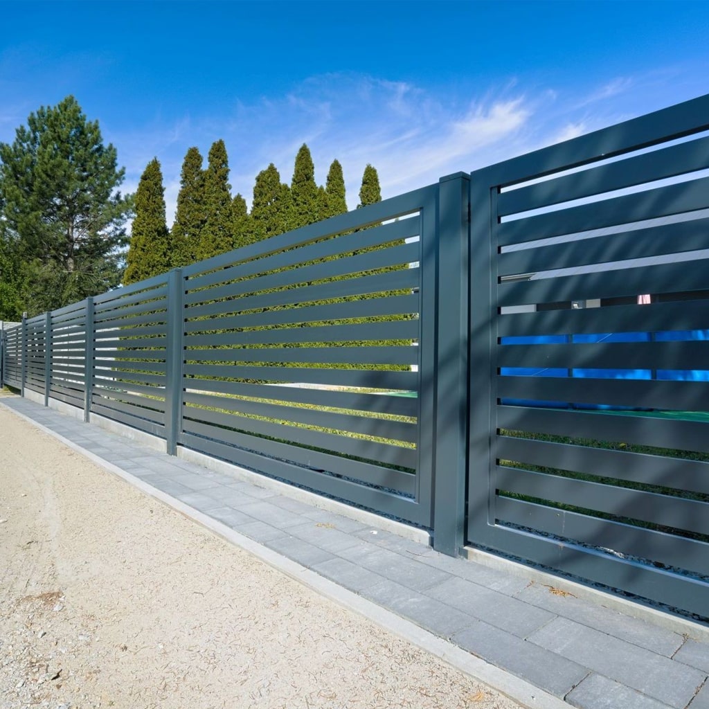 Comprehensive Commercial Fence Installation-min